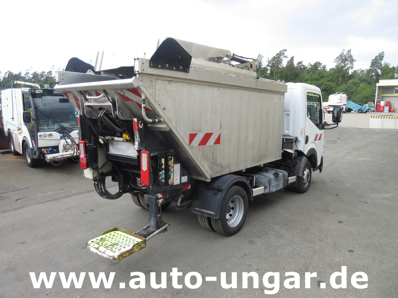 RENAULT Maxity 3.500kg Faun Provence Benne Müllwagen 5m³ Alumulde mit Presse - Benne à ordures ménagères: photos 5 RENAULT Maxity 3.500kg Faun Provence Benne Müllwagen 5m³ Alumulde mit Presse - Benne à ordures ménagères: photos 5