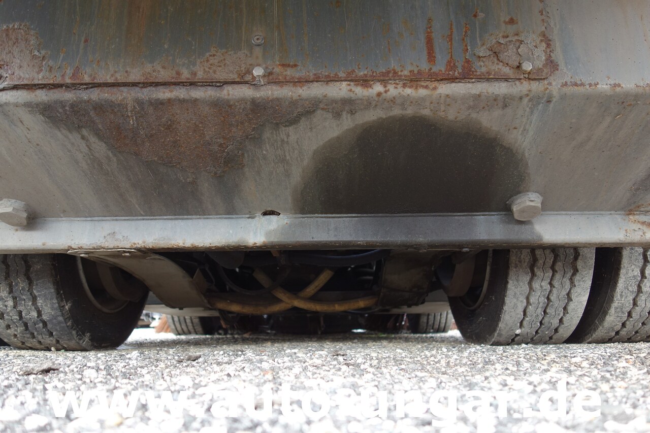 Balayeuse de voirie Ravo C540 / 530 Kehrmaschine - Kärcher - Heckabsaugung - Motorschaden: photos 14 Balayeuse de voirie Ravo C540 / 530 Kehrmaschine - Kärcher - Heckabsaugung - Motorschaden: photos 14