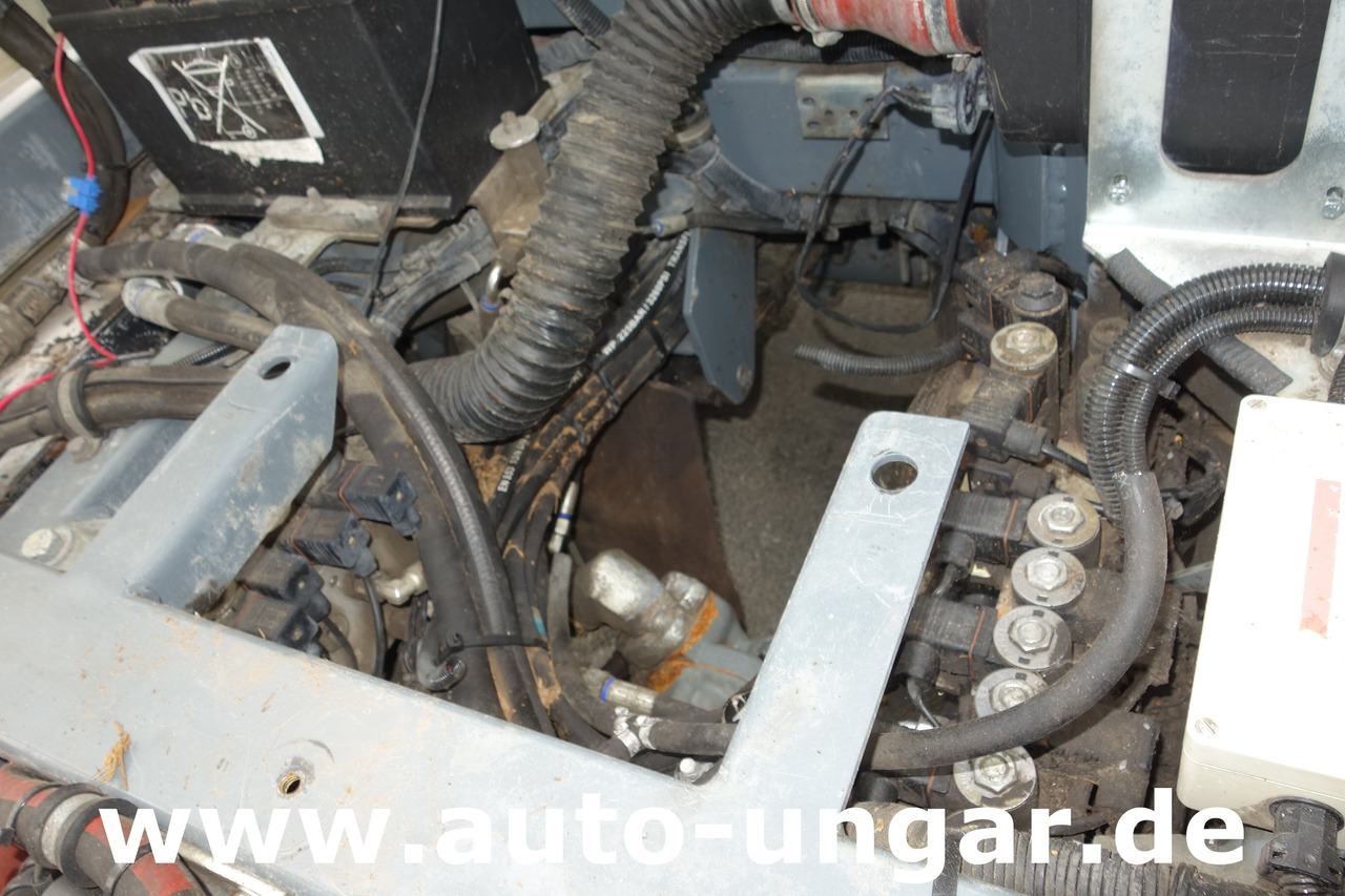 Véhicule de voirie/ Spécial Boschung S3 Wasserfass Kipper 4-Rad-Lenkung Multicar Kommunalfahrzeug Geräteträger: photos 10