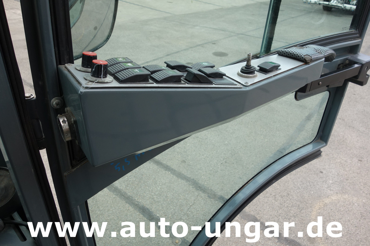 Véhicule de voirie/ Spécial Boschung S3 Wasserfass Kipper 4-Rad-Lenkung Multicar Kommunalfahrzeug Geräteträger: photos 18