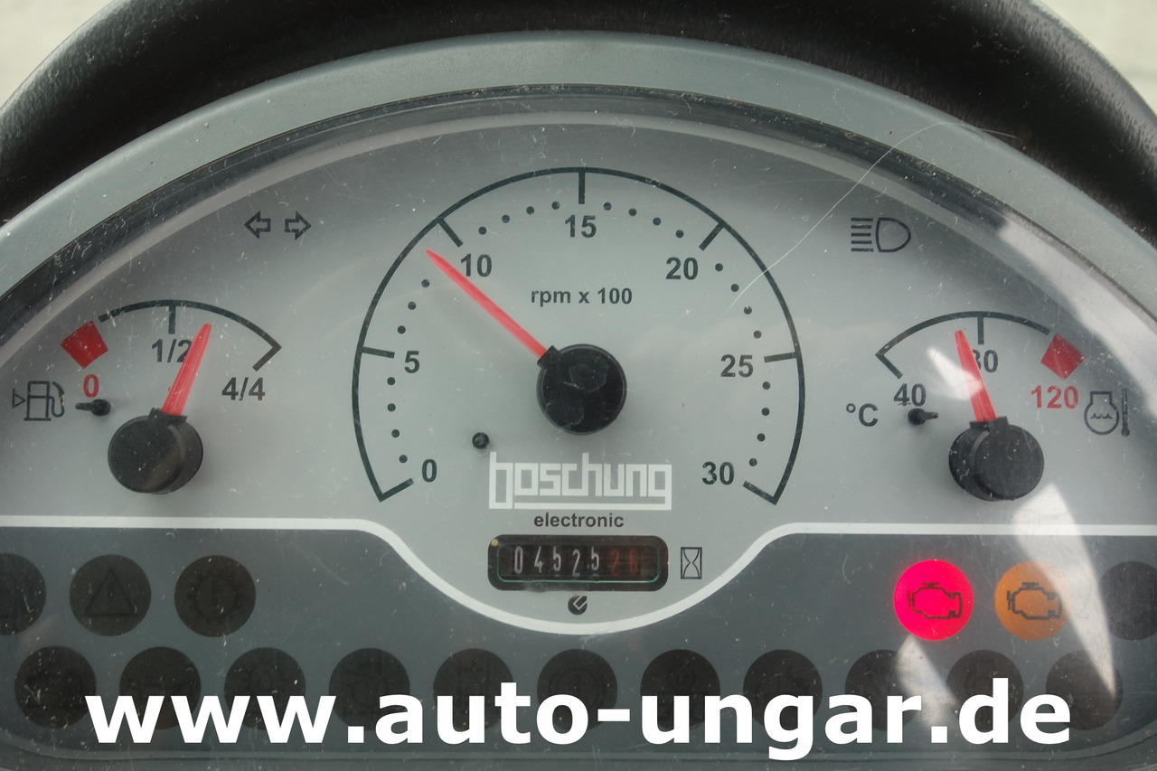 Véhicule de voirie/ Spécial Boschung S3 Wasserfass Kipper 4-Rad-Lenkung Multicar Kommunalfahrzeug Geräteträger: photos 14