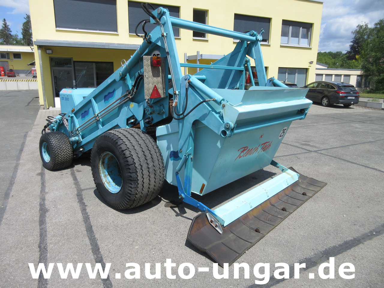 Kässbohrer BeachTech STR 2000 BeachCleaner Strandreiniger καθαριστής παραλίας - Véhicule de voirie/ Spécial: photos 3 Kässbohrer BeachTech STR 2000 BeachCleaner Strandreiniger καθαριστής παραλίας - Véhicule de voirie/ Spécial: photos 3