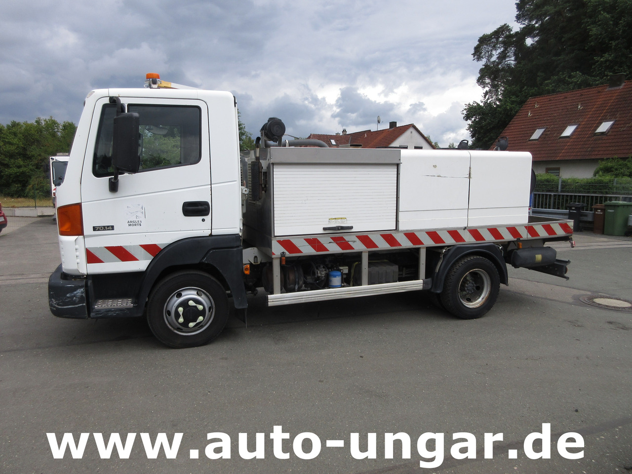 NISSAN Atleon 70.14 mit Hochdruckreiniger Wasserwagen Waschwagen Kärcher High Pressure - Véhicule de voirie/ Spécial: photos 4 NISSAN Atleon 70.14 mit Hochdruckreiniger Wasserwagen Waschwagen Kärcher High Pressure - Véhicule de voirie/ Spécial: photos 4