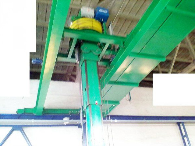 Demag +(CZ) Iteco (el. 2t/4.2m teleskop 25m - Grue: photos 2 Demag +(CZ) Iteco (el. 2t/4.2m teleskop 25m - Grue: photos 2