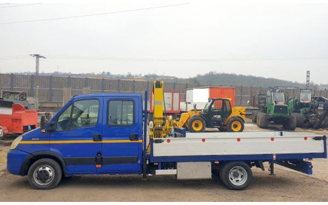 Iveco 50C18 Daily 3.D 16V +Effer - Utilitaire plateau, Utilitaire double cabine: photos 4 Iveco 50C18 Daily 3.D 16V +Effer - Utilitaire plateau, Utilitaire double cabine: photos 4