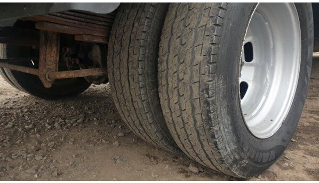 Iveco 50C18 Daily 3.D 16V +Effer - Utilitaire plateau, Utilitaire double cabine: photos 5 Iveco 50C18 Daily 3.D 16V +Effer - Utilitaire plateau, Utilitaire double cabine: photos 5