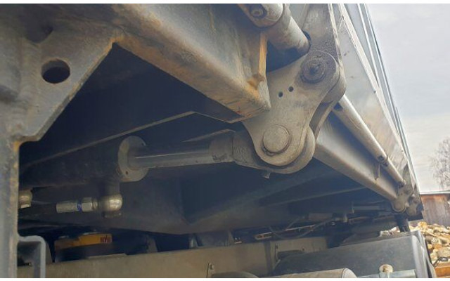 Kamaz 6x6 - 65111 - Camion benne: photos 4 Kamaz 6x6 - 65111 - Camion benne: photos 4