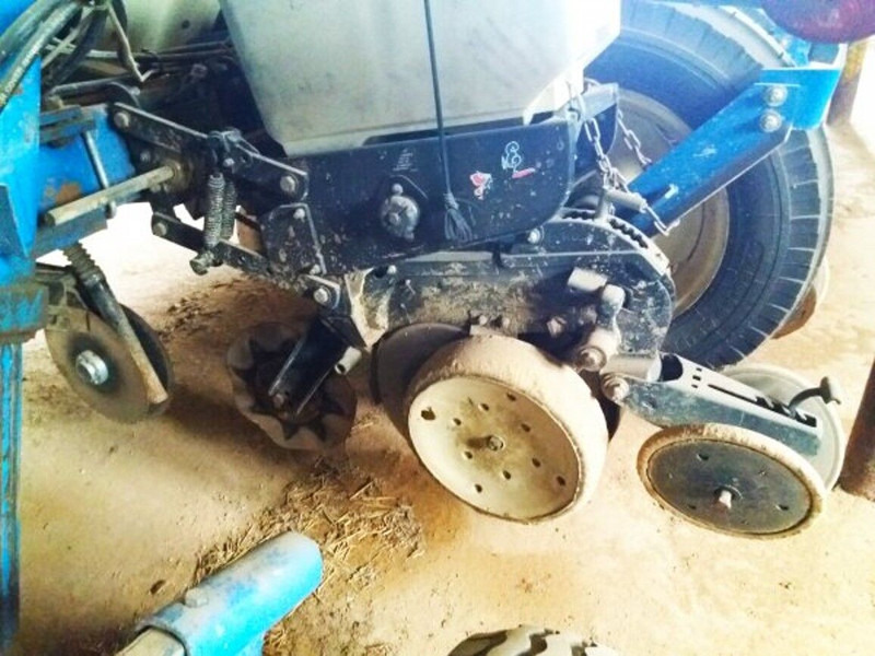 Kinze 3000 (8x lines 75 - Semoir monograine: photos 5 Kinze 3000 (8x lines 75 - Semoir monograine: photos 5