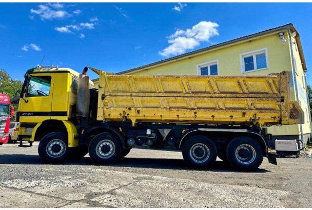 Mercedes-Benz Actros 4148 - Camion benne: photos 4 Mercedes-Benz Actros 4148 - Camion benne: photos 4