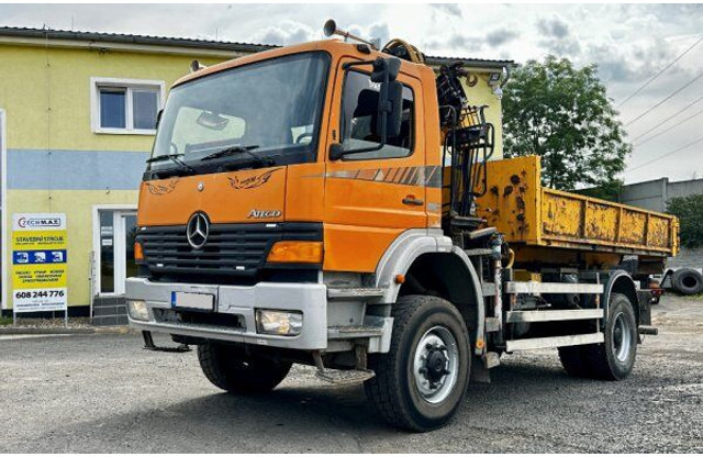 Mercedes-Benz Atego 1823 - Camion ampliroll, Camion grue: photos 1 Mercedes-Benz Atego 1823 - Camion ampliroll, Camion grue: photos 1