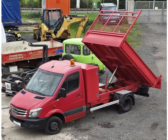 Mercedes-Benz Sprinter 516 CDI 2.2 - Utilitaire benne: photos 1 Mercedes-Benz Sprinter 516 CDI 2.2 - Utilitaire benne: photos 1