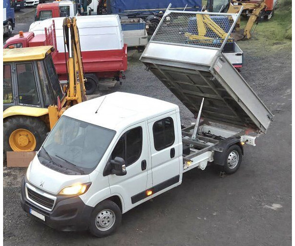 Peugeot Boxer 2.2 Hdi - Utilitaire benne: photos 1 Peugeot Boxer 2.2 Hdi - Utilitaire benne: photos 1