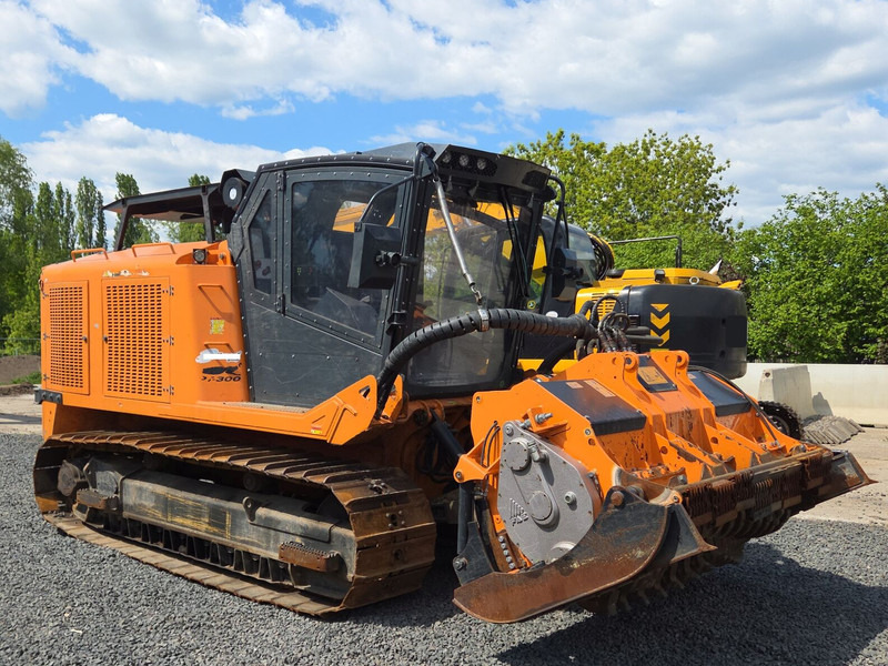 PrimeTech PT300 FAE 12t - Broyeur forestier: photos 1 PrimeTech PT300 FAE 12t - Broyeur forestier: photos 1