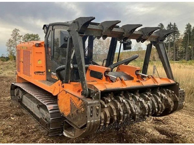 PrimeTech PT300 FAE 12t - Broyeur forestier: photos 2 PrimeTech PT300 FAE 12t - Broyeur forestier: photos 2
