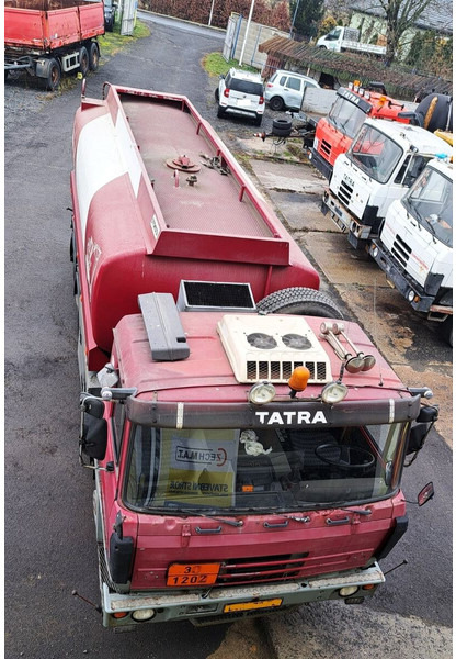 Tatra 6x6 T815 ADR 17m3 - Camion citerne: photos 4 Tatra 6x6 T815 ADR 17m3 - Camion citerne: photos 4