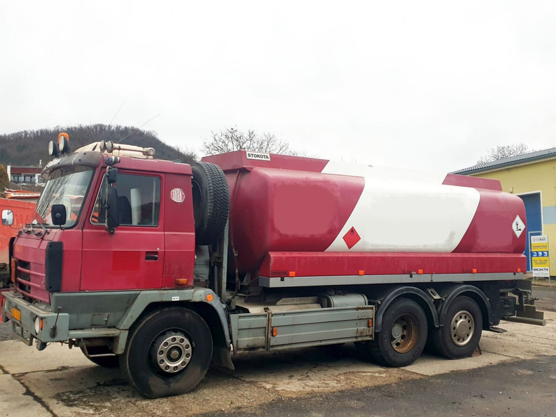 Tatra 6x6 T815 ADR 17m3 - Camion citerne: photos 3 Tatra 6x6 T815 ADR 17m3 - Camion citerne: photos 3