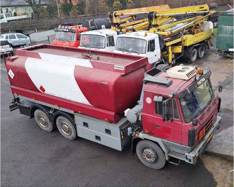 Tatra 6x6 T815 ADR 17m3 - Camion citerne: photos 1 Tatra 6x6 T815 ADR 17m3 - Camion citerne: photos 1