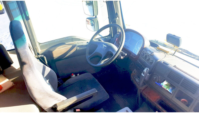 Tracteur routier MAN 8x4 hydr. 250t TGA 41.680 BBS (8V): photos 10