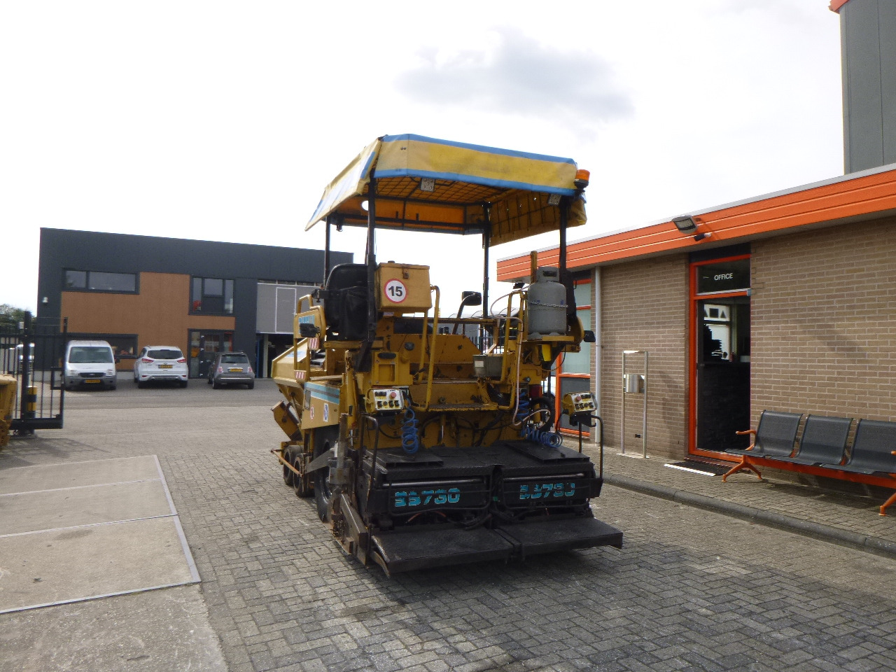CATERPILLAR BB730 - Finisseur: photos 3 CATERPILLAR BB730 - Finisseur: photos 3
