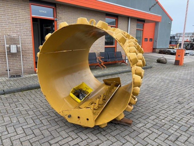 CATERPILLAR CS10/CS11/CS12/CS13 Padfoot kit - Rouleau compresseur: photos 2 CATERPILLAR CS10/CS11/CS12/CS13 Padfoot kit - Rouleau compresseur: photos 2