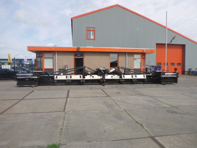 DYNAPAC SB1250PL - Finisseur: photos 1 DYNAPAC SB1250PL - Finisseur: photos 1