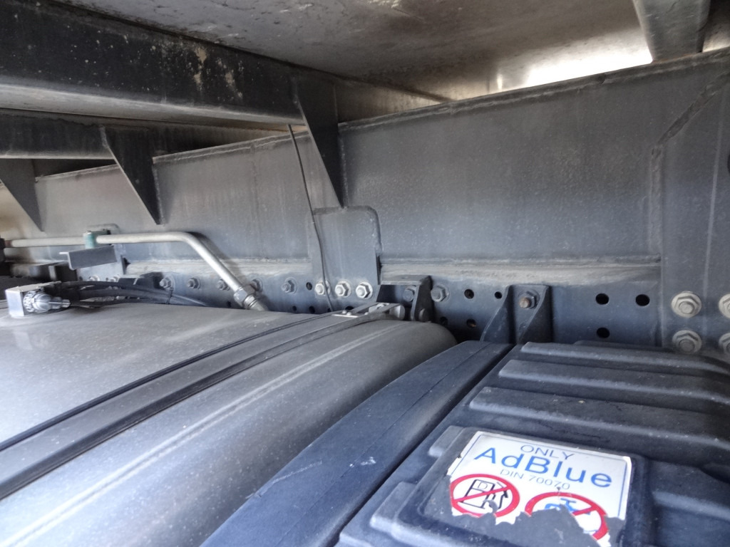Iveco Stralis 420 6X2 Montagekran Fassi F335 28Meter - Camion plateau, Camion grue: photos 2 Iveco Stralis 420 6X2 Montagekran Fassi F335 28Meter - Camion plateau, Camion grue: photos 2