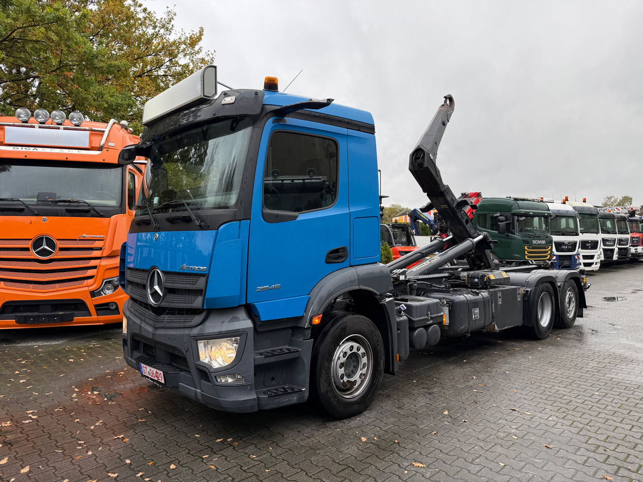 Mercedes-Benz Actros MP5 2546 6X2 Meiller RS21 - Camion ampliroll: photos 1 Mercedes-Benz Actros MP5 2546 6X2 Meiller RS21 - Camion ampliroll: photos 1