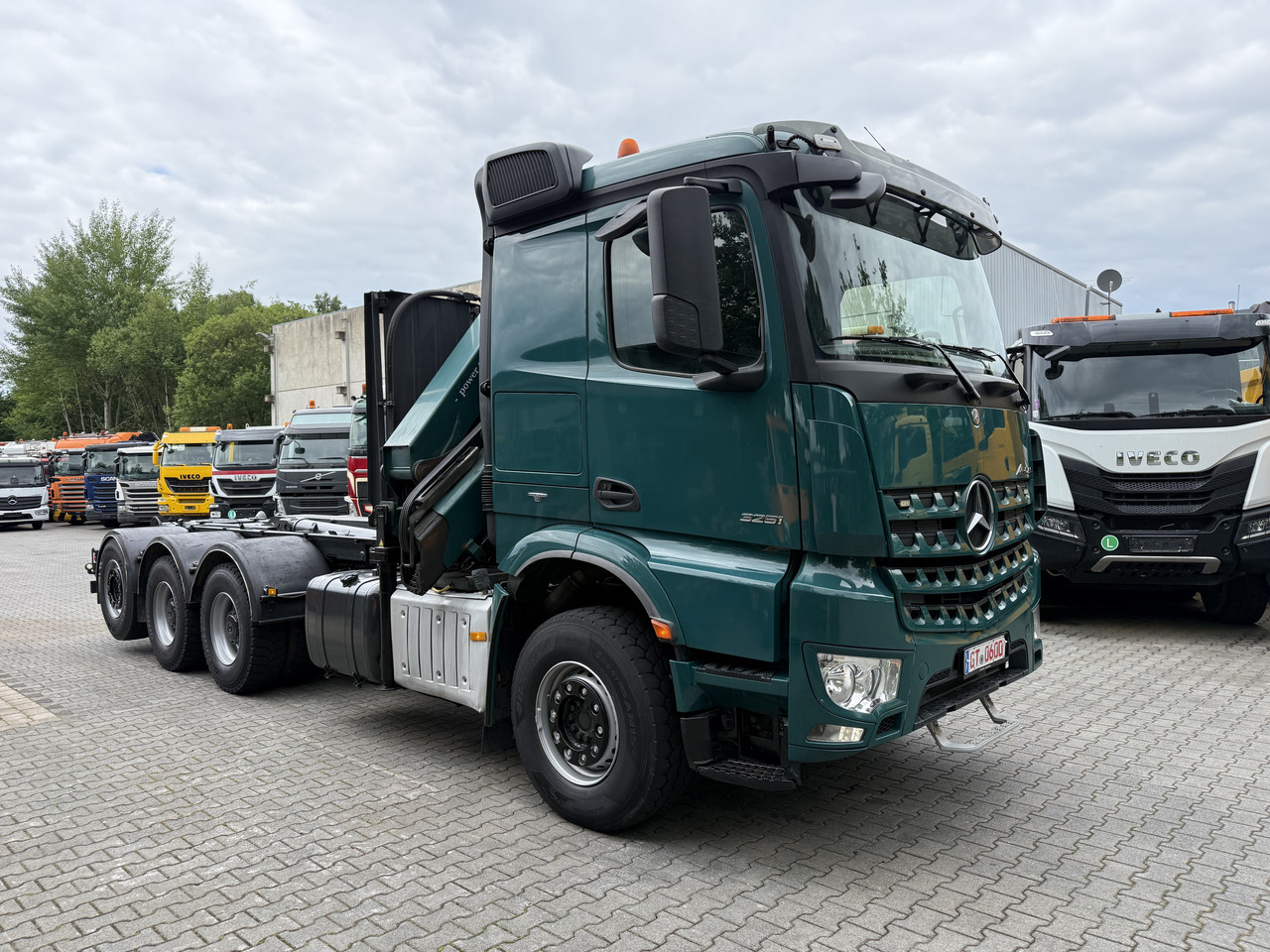 Camion ampliroll, Camion grue Mercedes-Benz Arocs 3251 8X4 Haken mit Kran HMF 2620 K5: photos 9