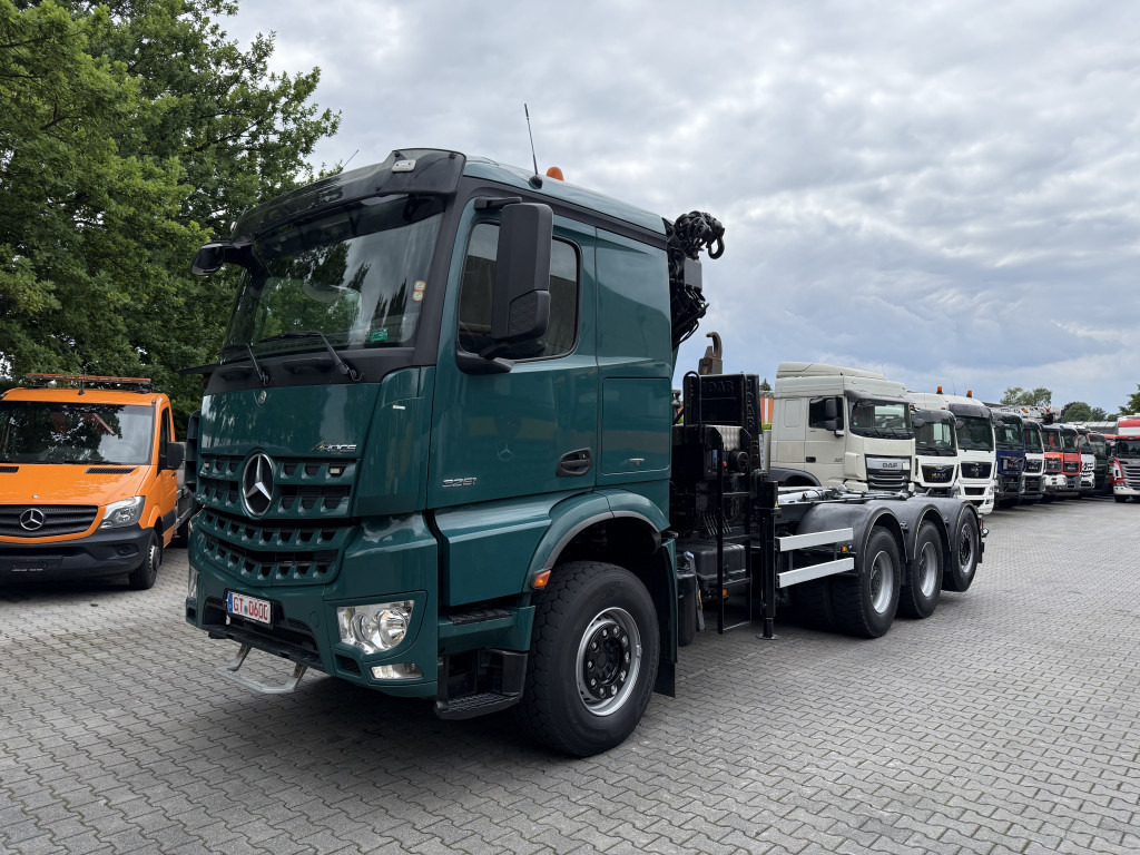 Camion ampliroll, Camion grue Mercedes-Benz Arocs 3251 8X4 Haken mit Kran HMF 2620 K5: photos 9