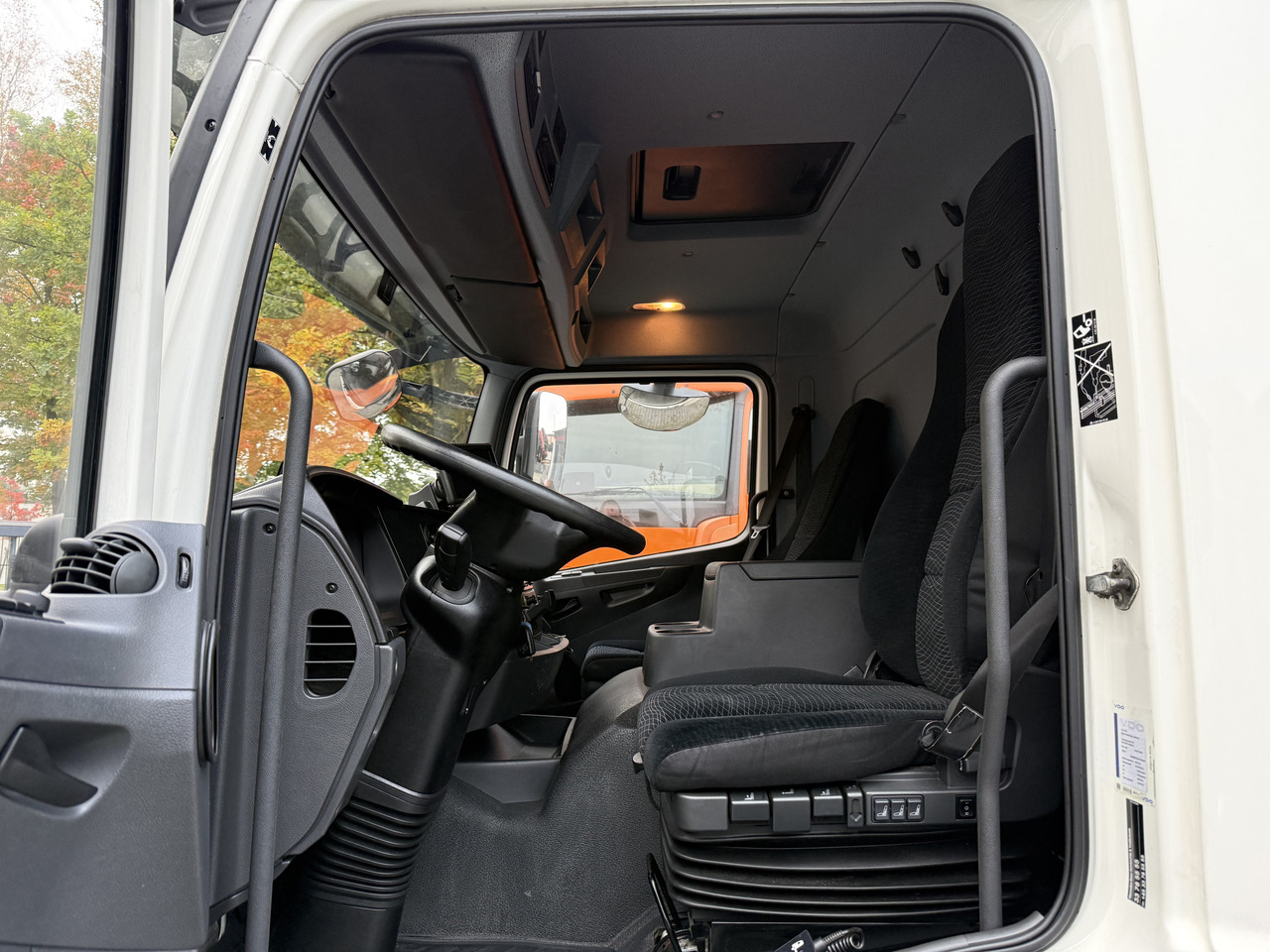 Mercedes-Benz Atego 1224 - Camion fourgon: photos 4 Mercedes-Benz Atego 1224 - Camion fourgon: photos 4