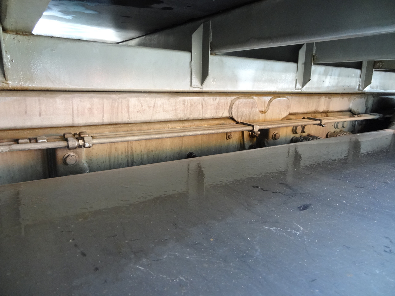 Scania R440 6X2*4 Kran HMF 3000 bis 30 Meter - Camion plateau, Camion grue: photos 2 Scania R440 6X2*4 Kran HMF 3000 bis 30 Meter - Camion plateau, Camion grue: photos 2