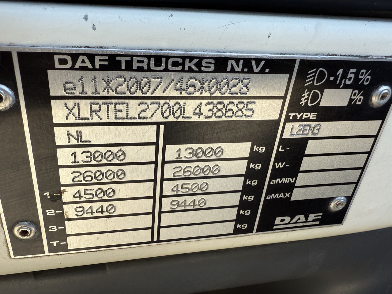 Daf LF 220.13 Kran Hiab 111 E-3 HiDuo - Tracteur routier: photos 5 Daf LF 220.13 Kran Hiab 111 E-3 HiDuo - Tracteur routier: photos 5