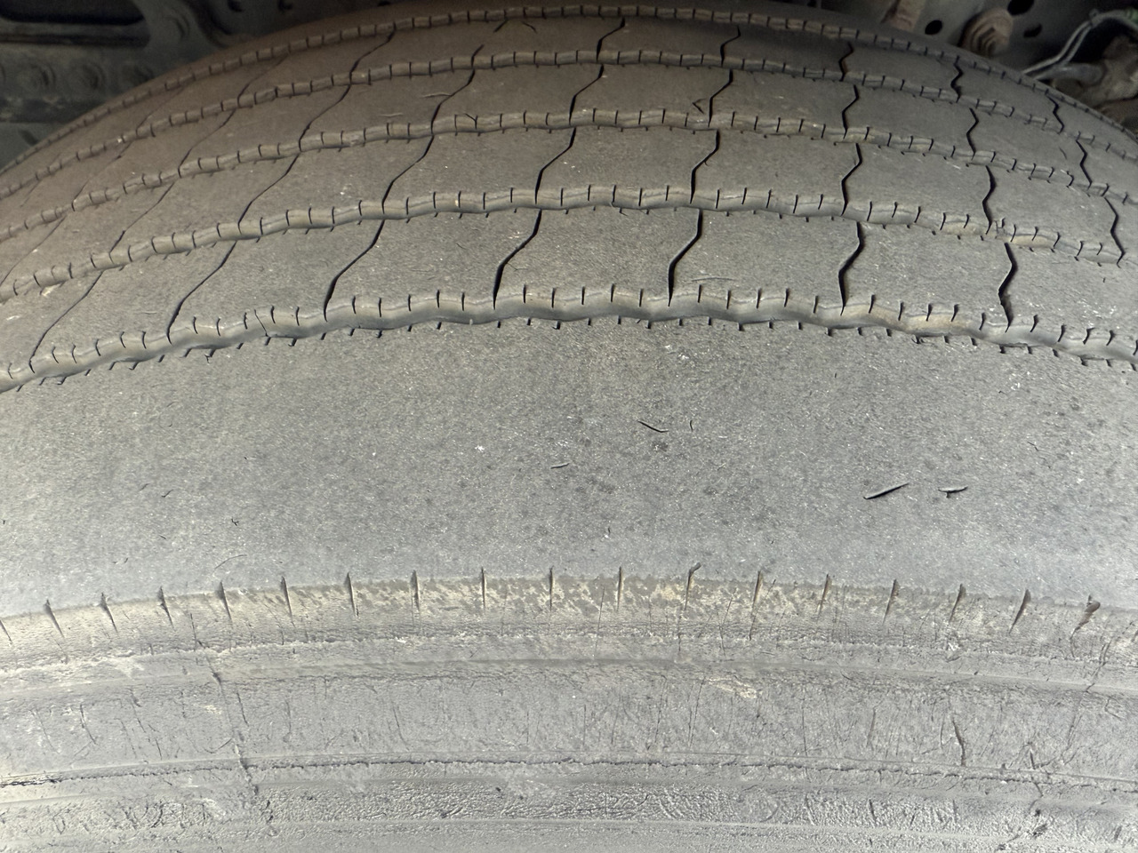 Mercedes-Benz Actros 1842LS Kran HMF 2020 bis 18 Meter - Tracteur routier: photos 3 Mercedes-Benz Actros 1842LS Kran HMF 2020 bis 18 Meter - Tracteur routier: photos 3