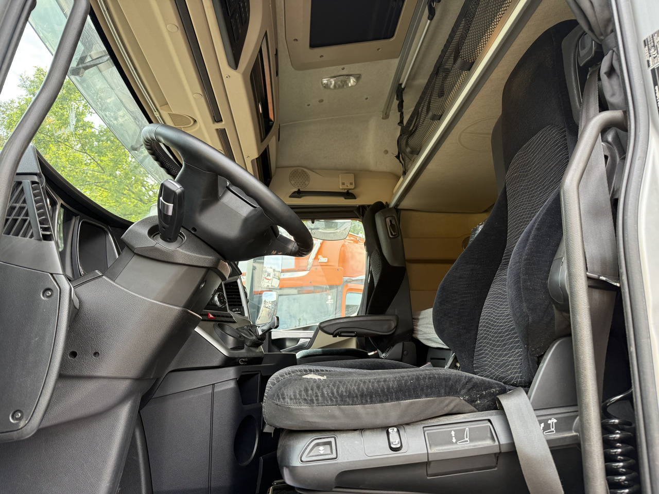 Mercedes-Benz Actros 1842LS Kran HMF 2020 bis 18 Meter - Tracteur routier: photos 5 Mercedes-Benz Actros 1842LS Kran HMF 2020 bis 18 Meter - Tracteur routier: photos 5