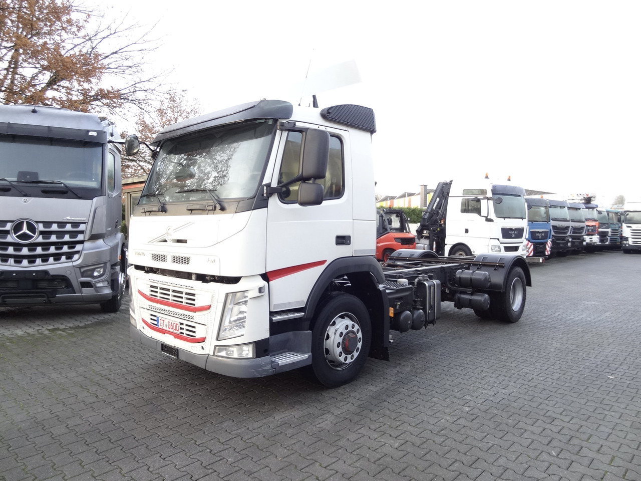 Volvo FM420 4X4 X-Track - Châssis cabine: photos 1 Volvo FM420 4X4 X-Track - Châssis cabine: photos 1