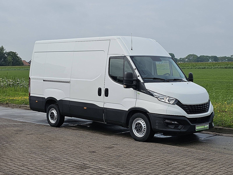 Iveco Daily 35S14 L2H2 3.5T-AHG Airco! - Fourgon utilitaire: photos 5 Iveco Daily 35S14 L2H2 3.5T-AHG Airco! - Fourgon utilitaire: photos 5