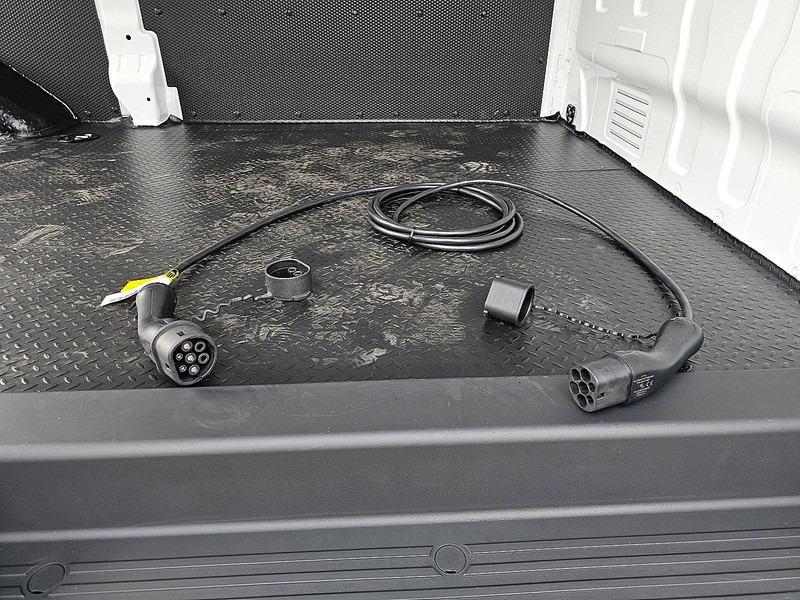 Fourgon utilitaire, Utilitaire électrique Maxus eDeliver 9 L2H2 340Km WLTP AC!: photos 16