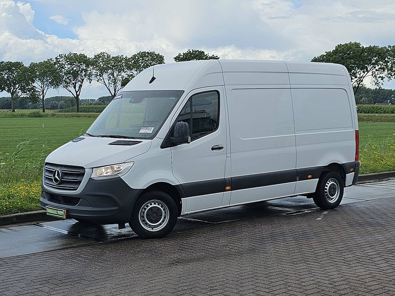 Mercedes-Benz Sprinter 211 L2H2 Mbux Automaat! - Fourgonnette: photos 2 Mercedes-Benz Sprinter 211 L2H2 Mbux Automaat! - Fourgonnette: photos 2