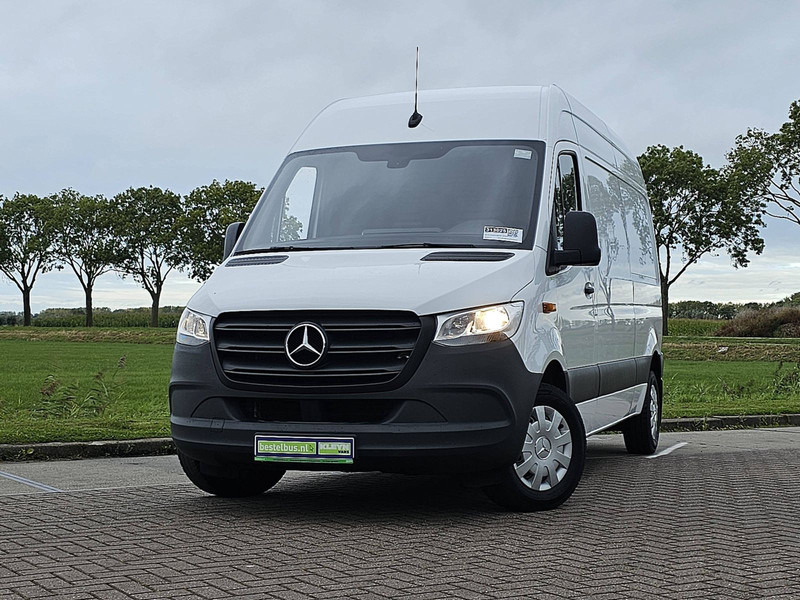 Mercedes-Benz Sprinter 315 L2H2 Mbux Euro6 AC! - Fourgon utilitaire: photos 1 Mercedes-Benz Sprinter 315 L2H2 Mbux Euro6 AC! - Fourgon utilitaire: photos 1