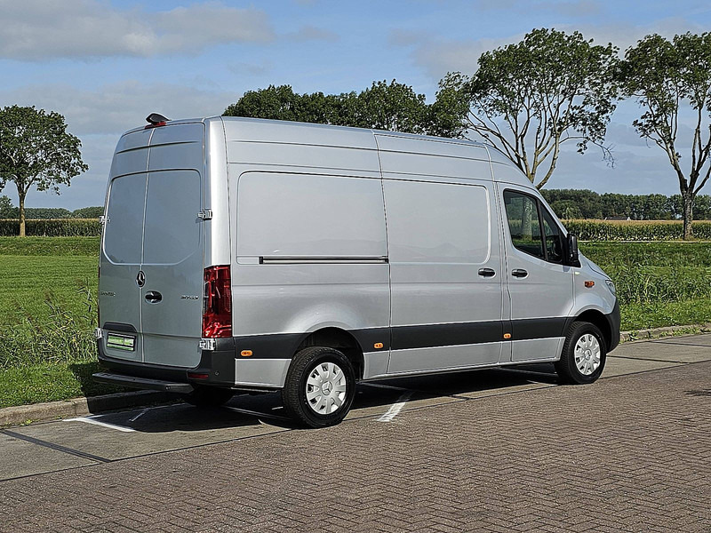 Mercedes-Benz Sprinter 317 L2H2 360 Camera RWD - Fourgon utilitaire: photos 3 Mercedes-Benz Sprinter 317 L2H2 360 Camera RWD - Fourgon utilitaire: photos 3