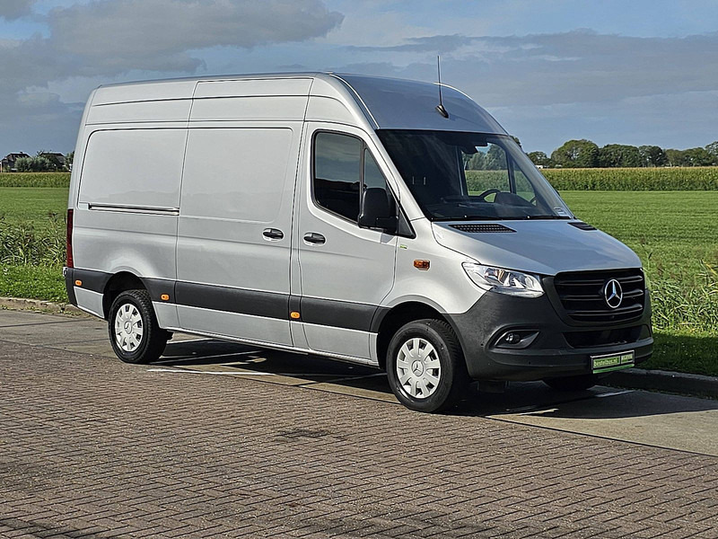 Mercedes-Benz Sprinter 317 L2H2 360 Camera RWD - Fourgon utilitaire: photos 5 Mercedes-Benz Sprinter 317 L2H2 360 Camera RWD - Fourgon utilitaire: photos 5