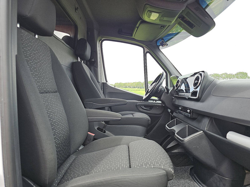 Fourgonnette Mercedes-Benz Sprinter 319 L2H1 Mbux V6 3.0Ltr!: photos 7