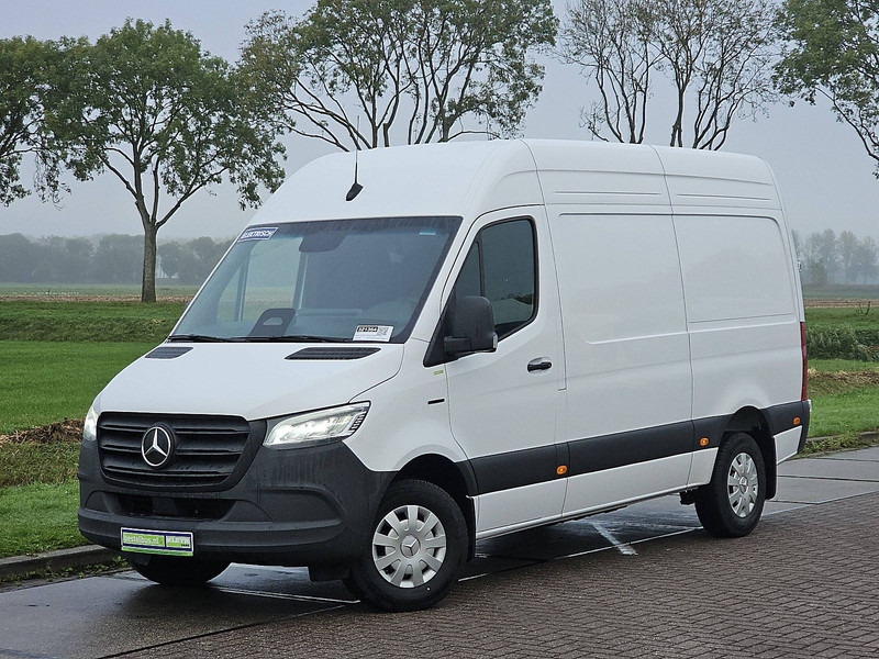Mercedes-Benz eSprinter 320 L2H2 81kWh Nieuw - Fourgon utilitaire, Utilitaire électrique: photos 2 Mercedes-Benz eSprinter 320 L2H2 81kWh Nieuw - Fourgon utilitaire, Utilitaire électrique: photos 2