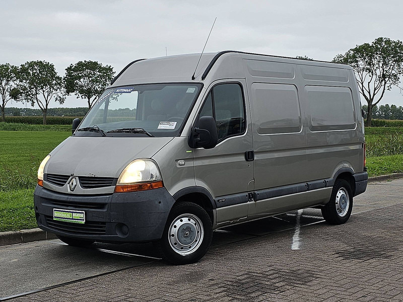 Renault Master 2.5 - Fourgon utilitaire: photos 2 Renault Master 2.5 - Fourgon utilitaire: photos 2
