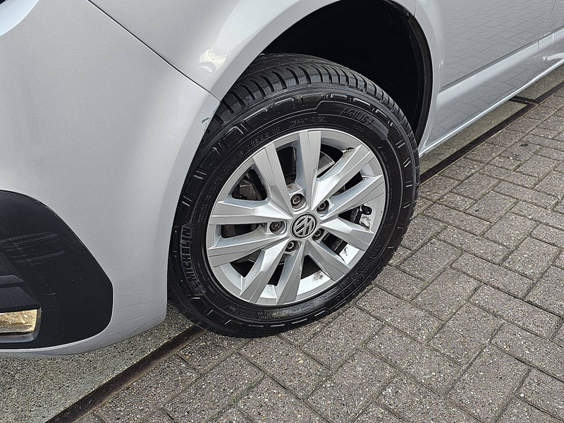 Fourgonnette Volkswagen Transporter 2.0 TDI Highline ac EURO6: photos 14