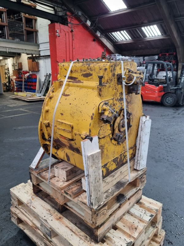 Caterpillar 3P1689 D8K Gearbox Gearbox (Plant) - Boîte de vitesse: photos 2 Caterpillar 3P1689 D8K Gearbox Gearbox (Plant) - Boîte de vitesse: photos 2