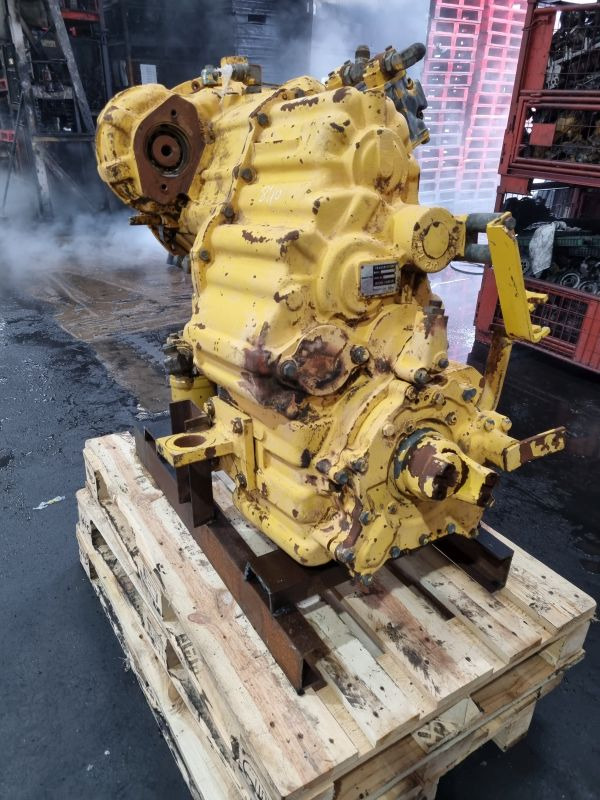 Komatsu 714-16-20002 Gearbox (Plant) - Boîte de vitesse pour Engins de chantier: photos 3 Komatsu 714-16-20002 Gearbox (Plant) - Boîte de vitesse pour Engins de chantier: photos 3