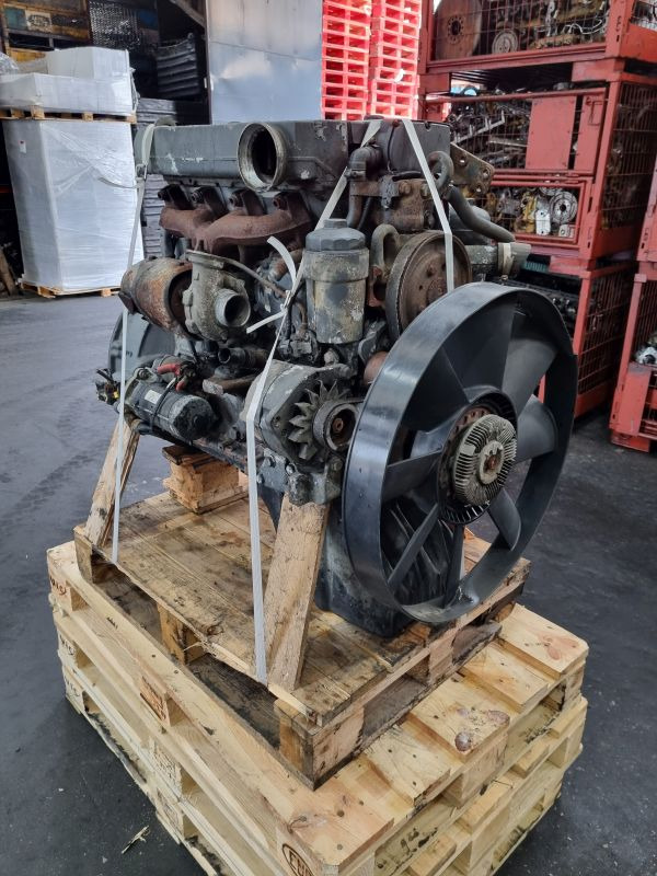 Mercedes Benz OM904LA.II/1-02 Non Adblue Engine (Truck) - Moteur pour Camion: photos 4 Mercedes Benz OM904LA.II/1-02 Non Adblue Engine (Truck) - Moteur pour Camion: photos 4