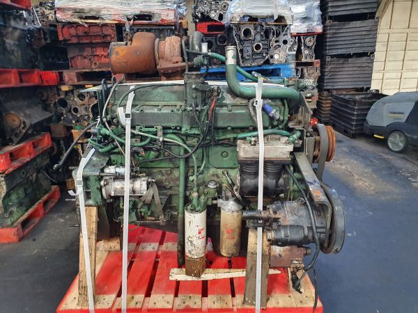 Volvo D7C215 - Moteur: photos 4 Volvo D7C215 - Moteur: photos 4
