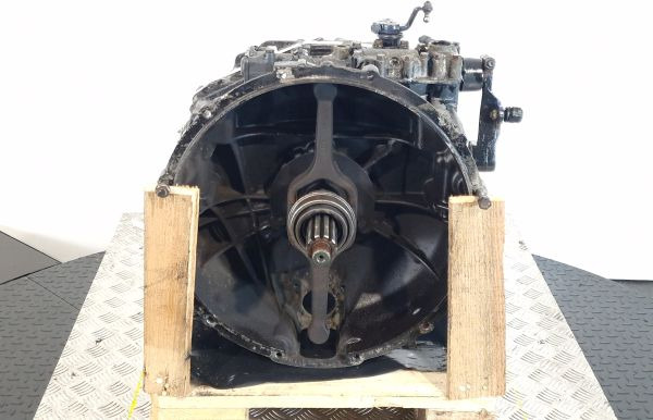 ZF 6S1000TO Gearbox - Boîte de vitesse: photos 3 ZF 6S1000TO Gearbox - Boîte de vitesse: photos 3